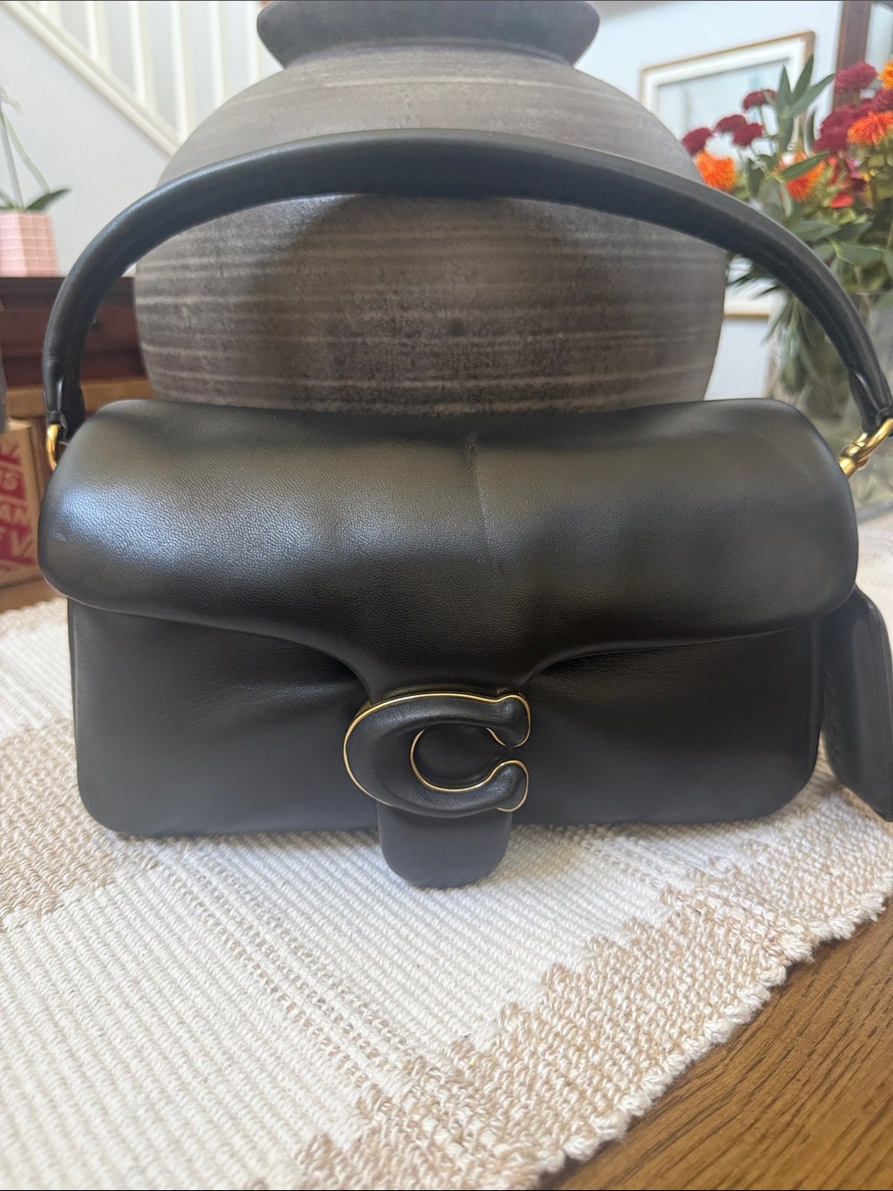 COACH
Pillow Tabby 26 Leather Shoulder Bag